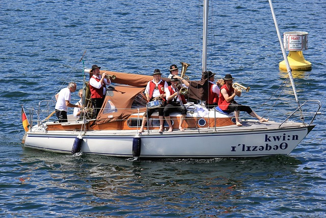 激烈的西部 激烈的西部